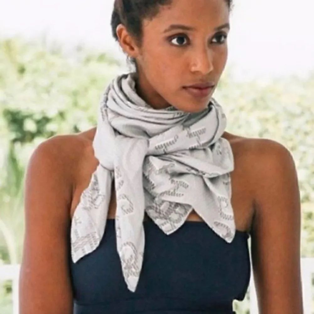 India Hicks Graphicks Scarf - NWT - Picture 1 of 6
